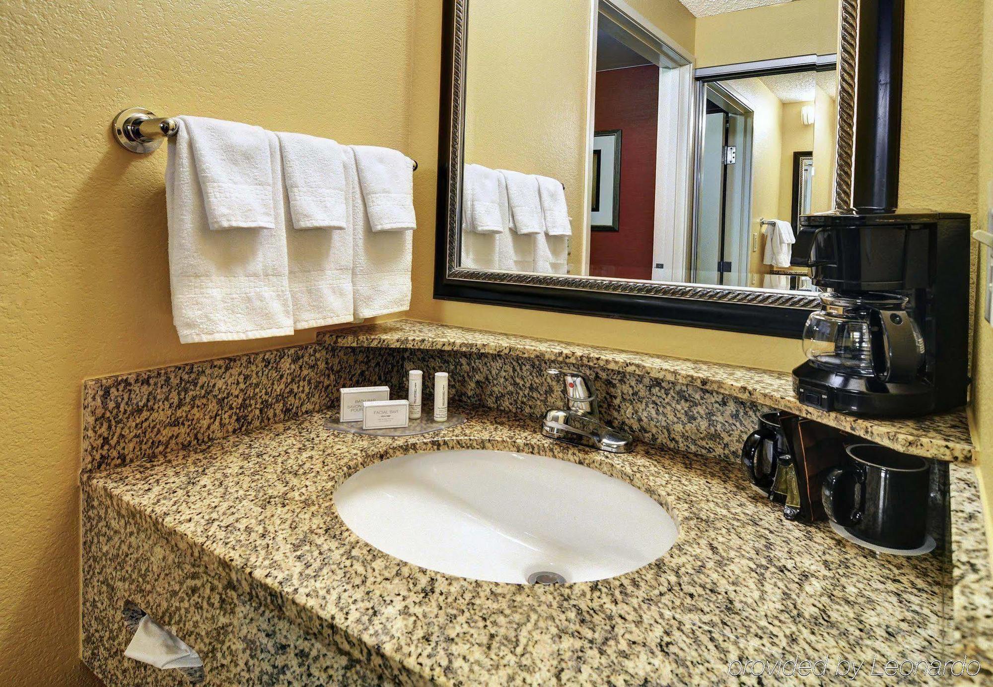 Courtyard Worth I-30 West Near Nas Jrb Hotel 3*